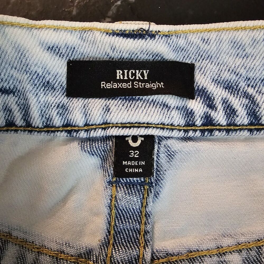 True Religion Ricky Relaxed Straight Cutoff Denim Shorts Mens 32 Distressed - Picture 5 of 6